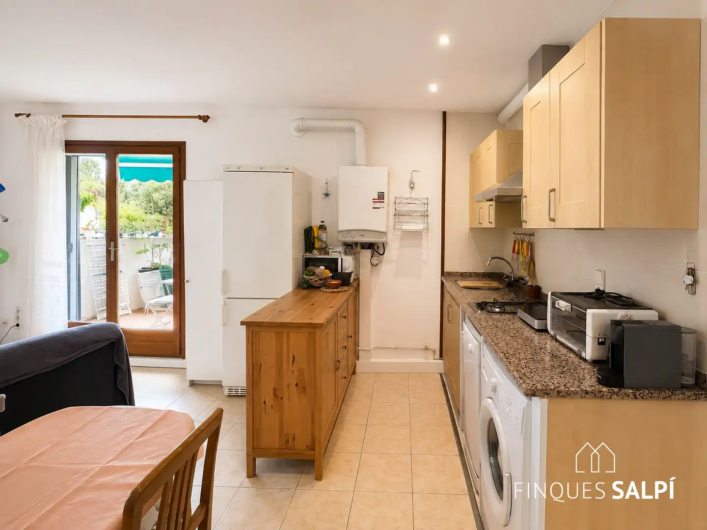 Küche von Wohnungen zum Verkauf in L'Escala mit Terrasse, Abstellraum und Möbliert