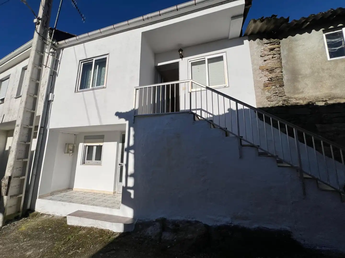 Außenansicht von Country house zum Verkauf in Castrelo do Val mit Privatgarten und Möbliert