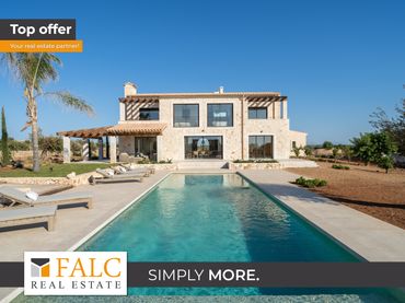 Casa rústica con piscina en venta en Cala Llombards