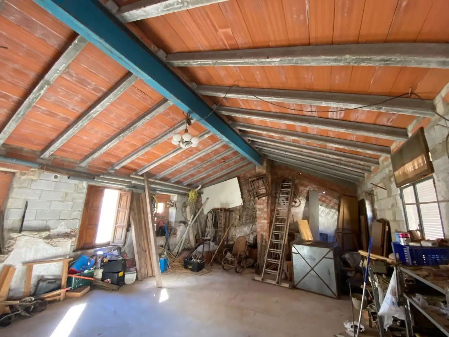 Country homes for sale in Montesa