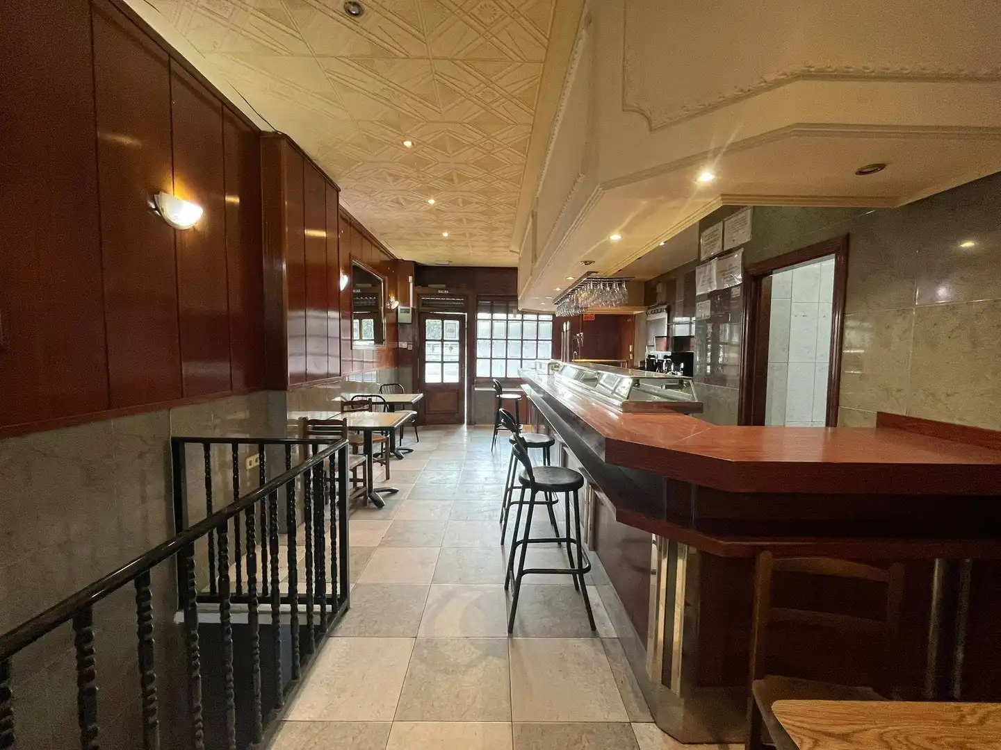 Local en venta en Madrid con Aire acondicionado y Amueblado