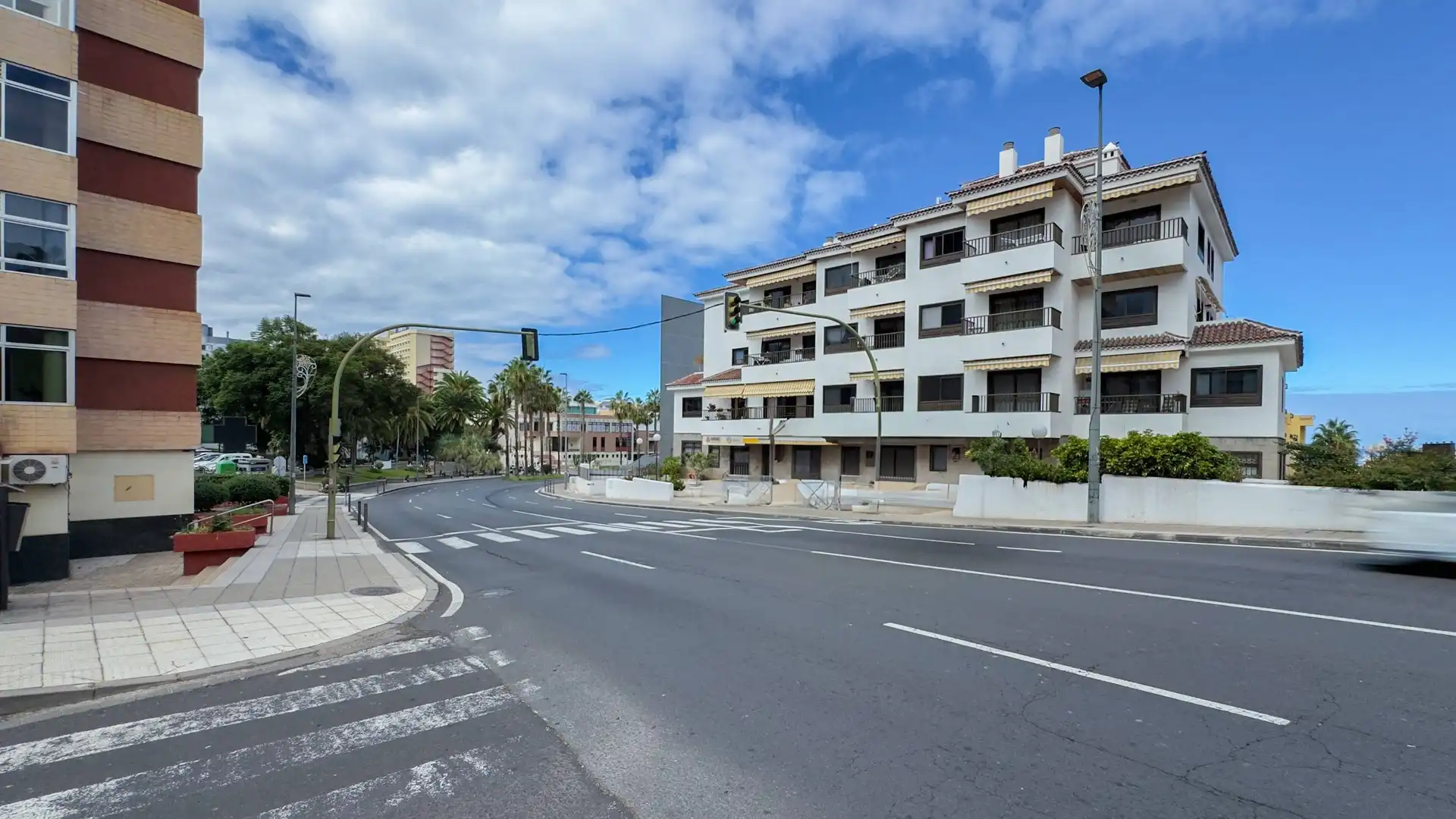 Vista exterior de Pis en venda en Puerto de la Cruz amb Balcó