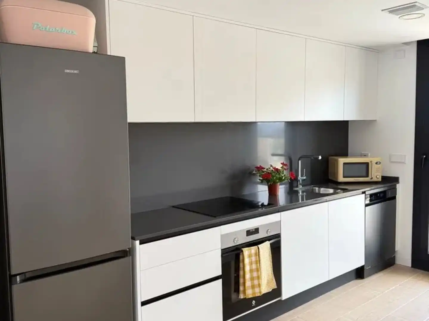 Cocina de Piso de alquiler en El Campello con Aire acondicionado, Calefacción y Piscina