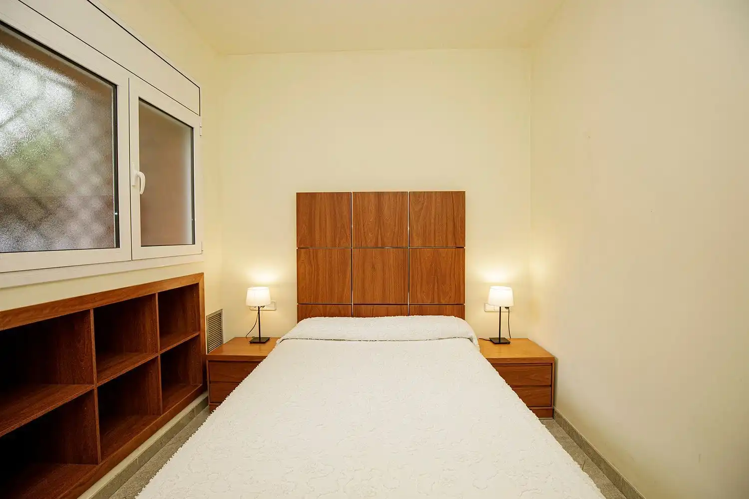 Bedroom of Flat for rent in Girona  with Air Conditioner and Terrace