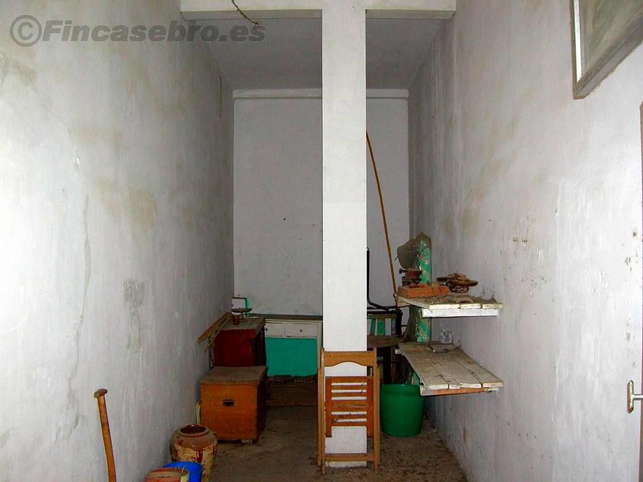 Box room for sale in Alagón