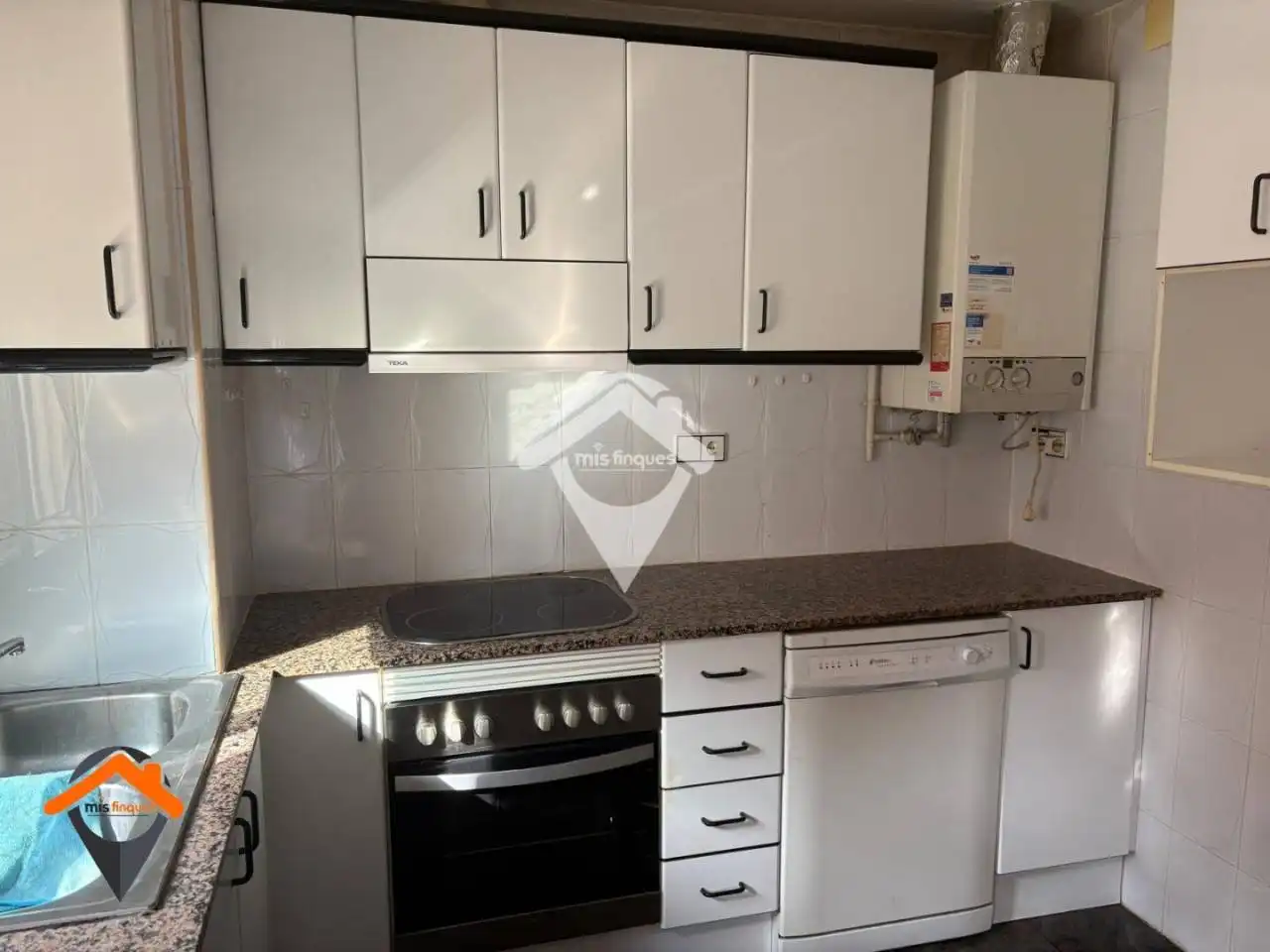 Kitchen of Flat for sale in Sabadell  with Heating and Balcony