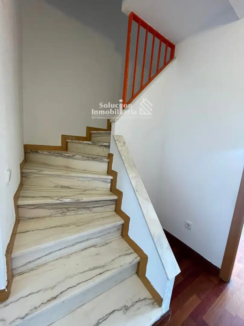 Dúplex de alquiler en Salamanca con Calefacción, Terraza y Piscina