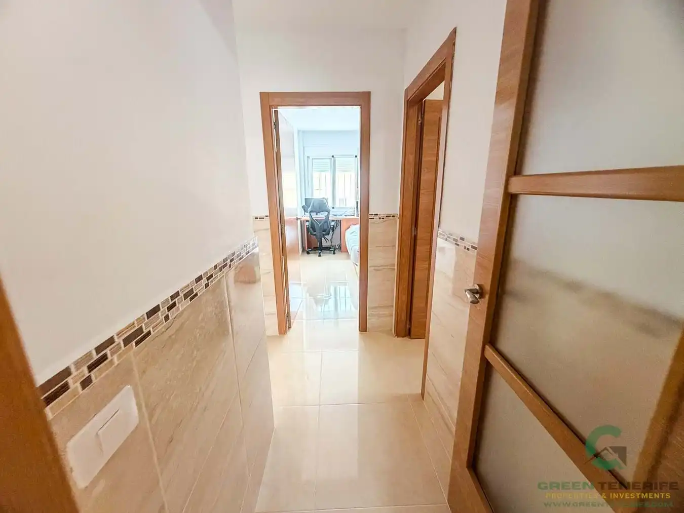 Piso en venta en Arona con Terraza, Amueblado y Balcón