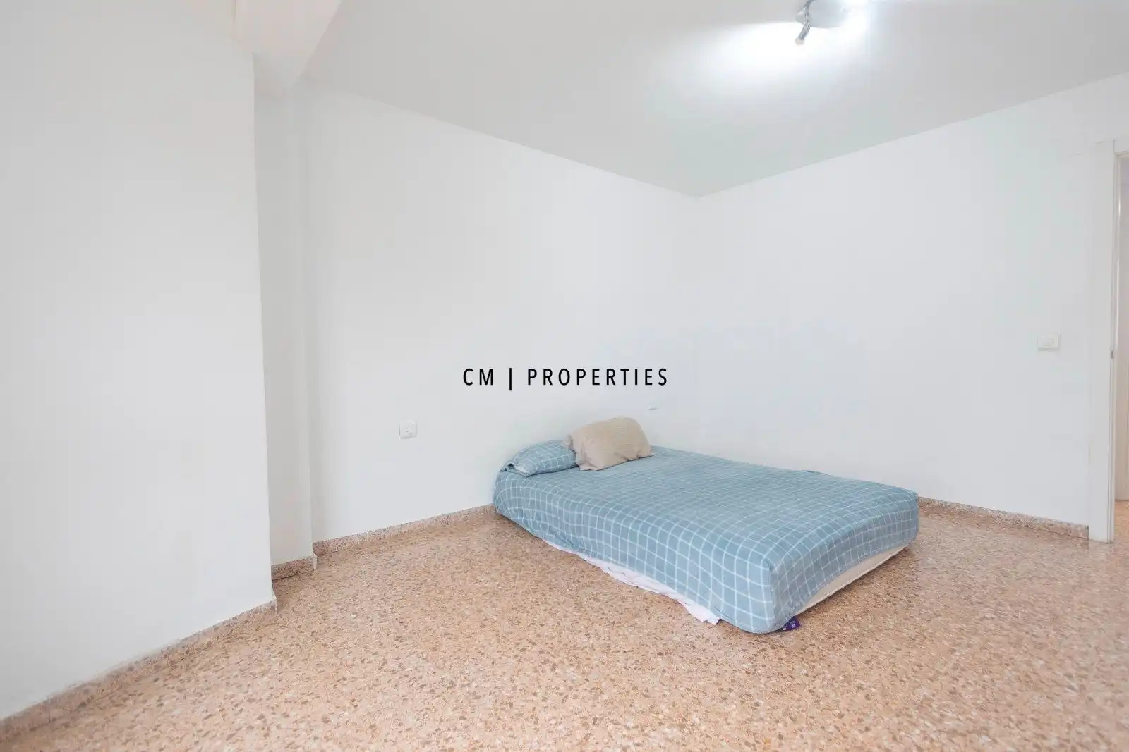 Flat for rent in carretera Malilla, Malilla