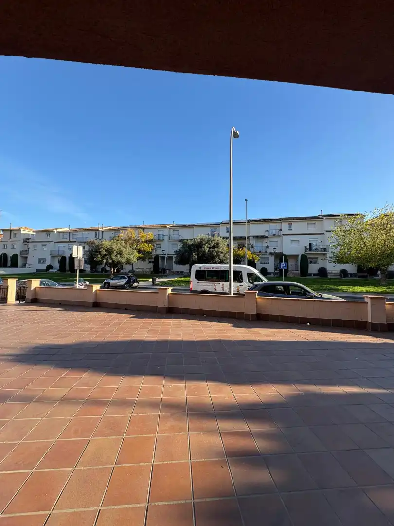 Außenansicht von Wohnung zum Verkauf in Sitges mit Terrasse, Abstellraum und Balkon