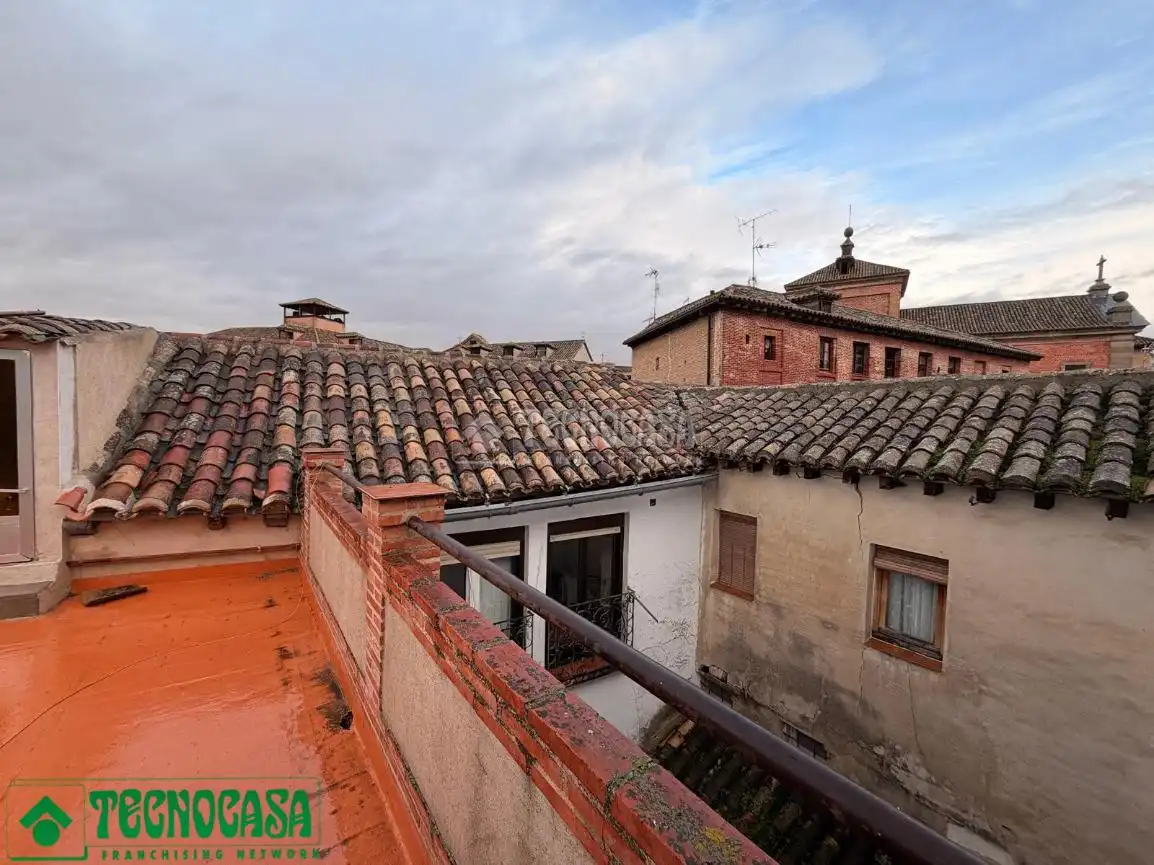 Außenansicht von Gebäude zum Verkauf in Toledo