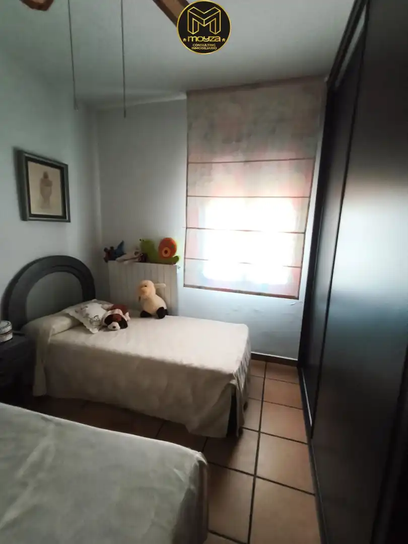 Dormitori de Casa o xalet en venda en Jaén amb Aire condicionat, Calefacció i Parquet