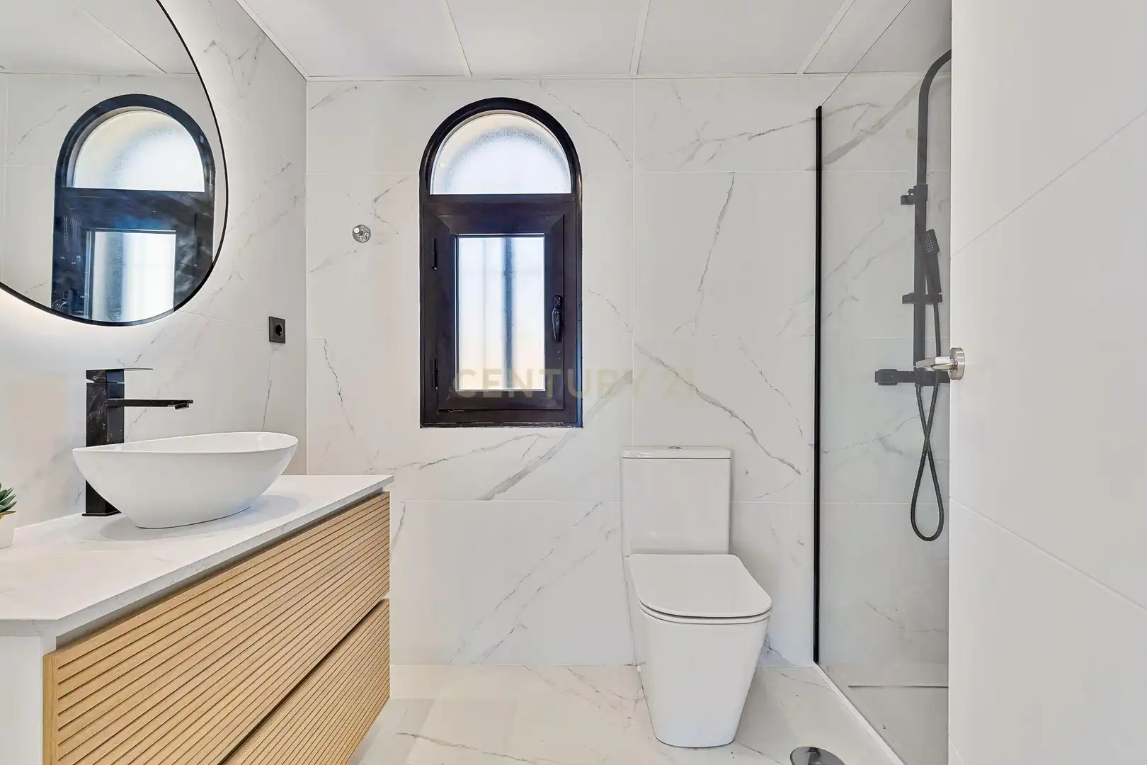 Bany de Apartament en venda en Mijas amb Aire condicionat i Alarma