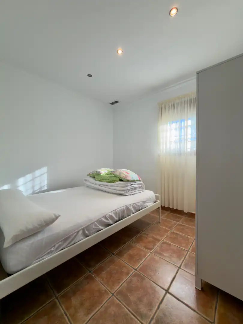 Habitación de Finca rústica en venta en Arcos de la Frontera con Aire acondicionado, Calefacción y Jardín privado