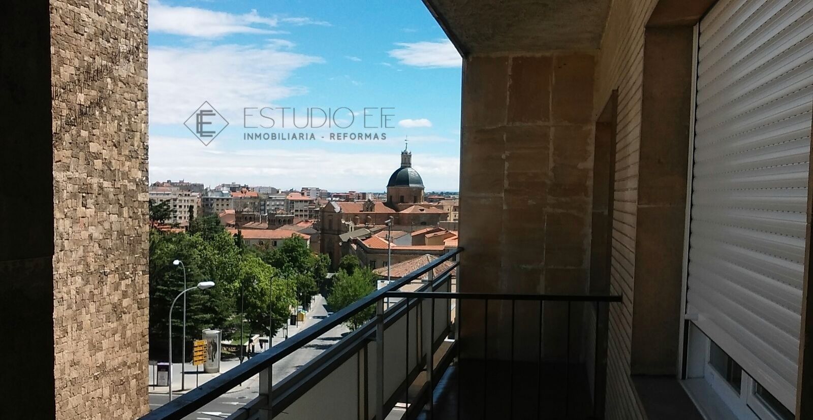 Exterior view of Flat for sale in Salamanca Capital  with Heating, Terrace and Furnished
