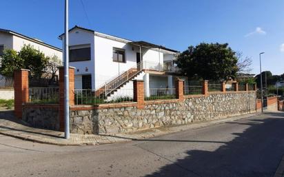 Vista exterior de Casa o xalet en venda en Castellbisbal amb Calefacció, Jardí privat i Terrassa