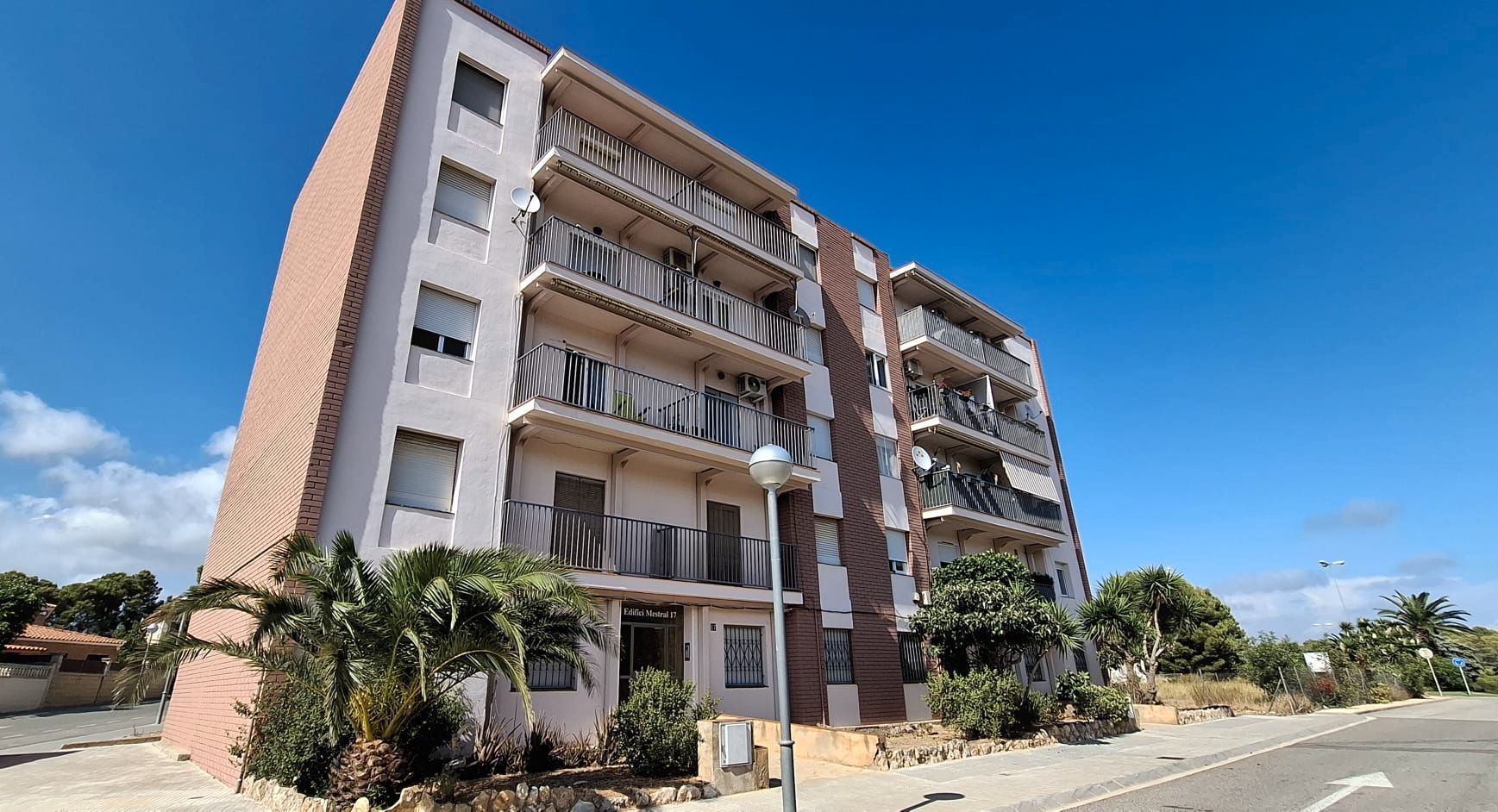 Exterior view of Apartment for sale in Vandellòs i l'Hospitalet de l'Infant  with Furnished and Balcony