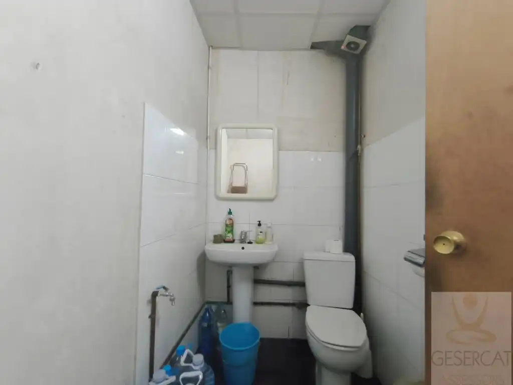 Baño de Local de alquiler en Sant Cugat del Vallès