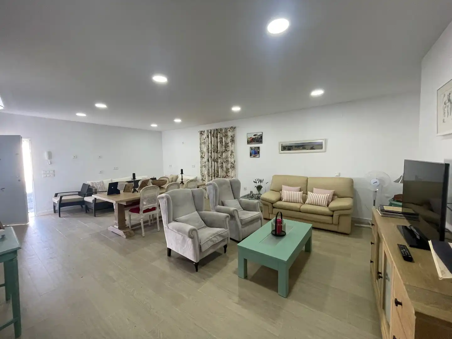 Living room of Houses for sale in Jerez de la Frontera  with Air Conditioner, Private garden and Furnished