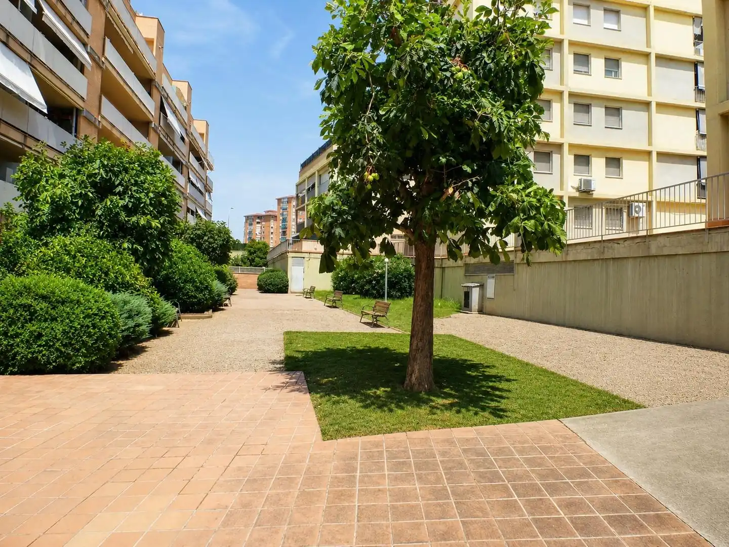 Aparcament de Pis en venda en Manresa amb Calefacció, Jardí privat i Terrassa