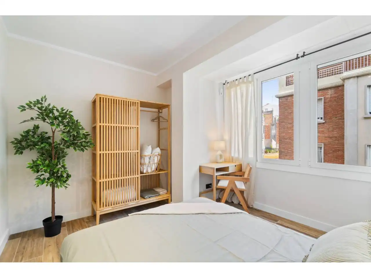 Bedroom of Flat for sale in Barcelona  with Air Conditioner, Heating and Furnished