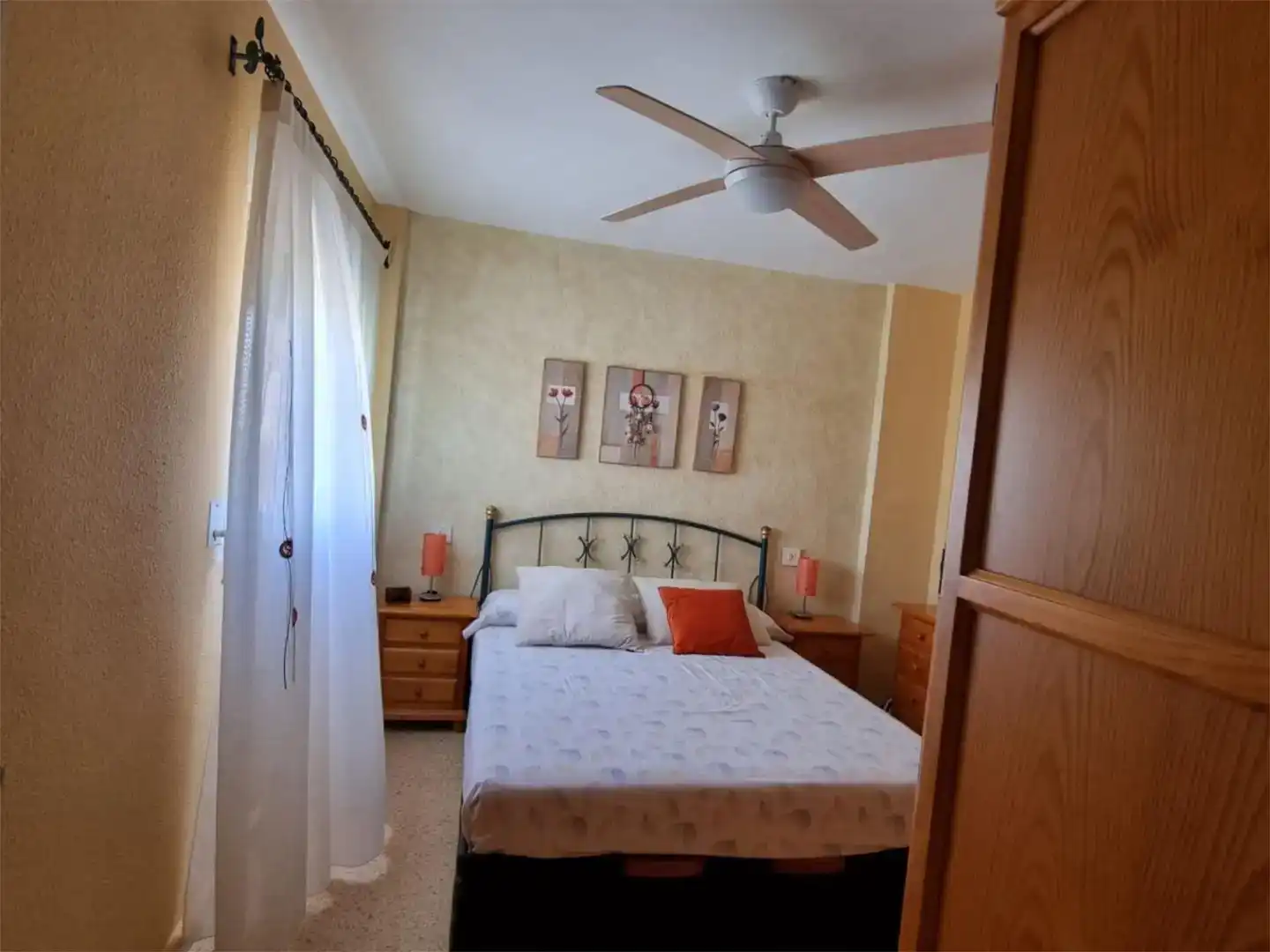 Dormitori de Apartament de lloguer en El Puig de Santa Maria amb Aire condicionat, Jardí privat i Terrassa