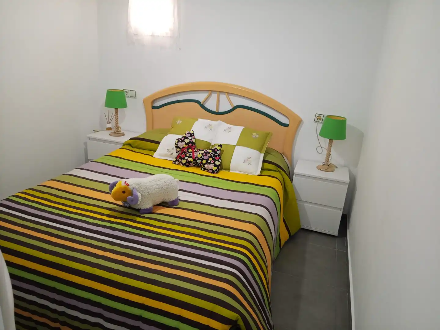 Bedroom of Houses for sale in Calles  with Furnished, Oven and Washing machine