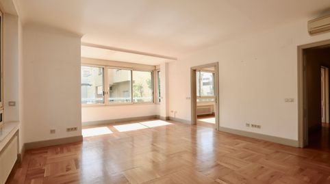 Foto 5 von Wohnung zur Miete in Calle de Carbonero y Sol, El Viso, Madrid Capital
