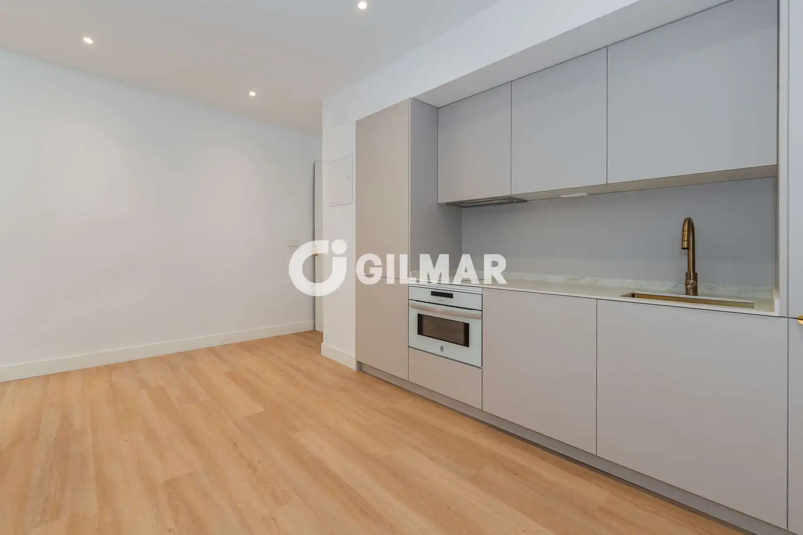 Habitación de Piso en venta en Madrid con Calefacción y Amueblado