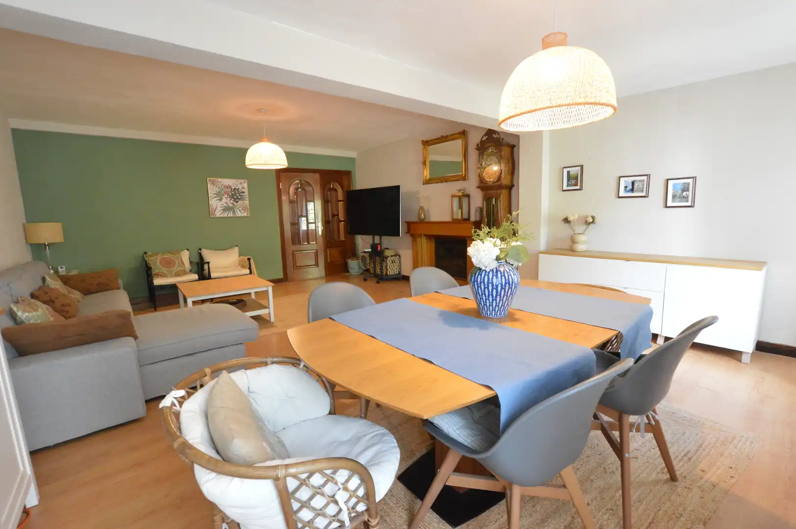 Comedor de Casa adosada en venta en Pozuelo de Alarcón con Aire acondicionado, Calefacción y Jardín privado
