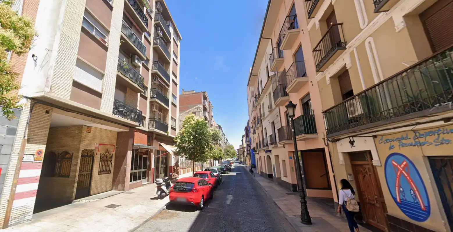 Vista exterior de Casa o chalet en venta en Zaragoza