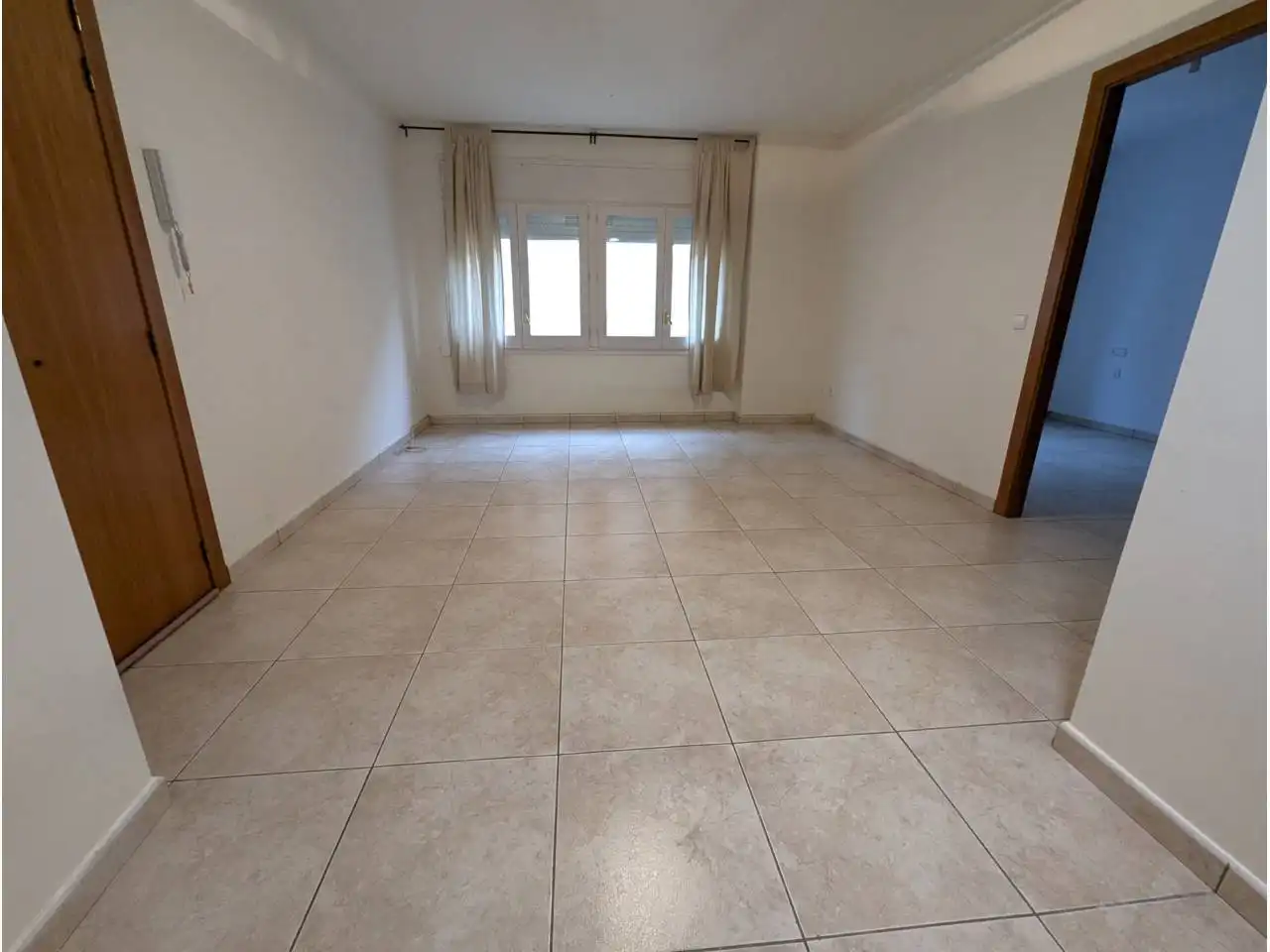 Sala de estar de Piso en venta en Torroella de Montgrí con Aire acondicionado, Calefacción y Alarma