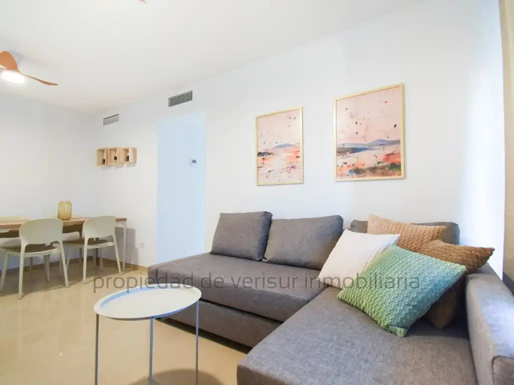 Sala d'estar de Apartament de lloguer en Águilas amb Balcó