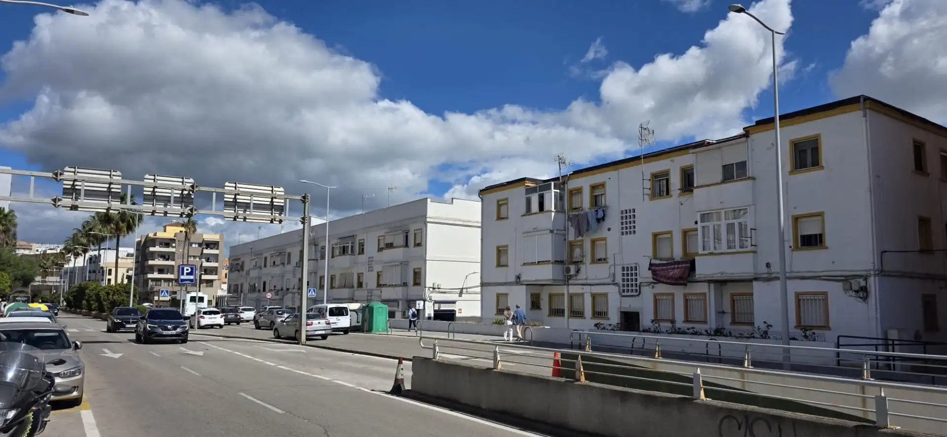 Vista exterior de Piso en venta en Algeciras