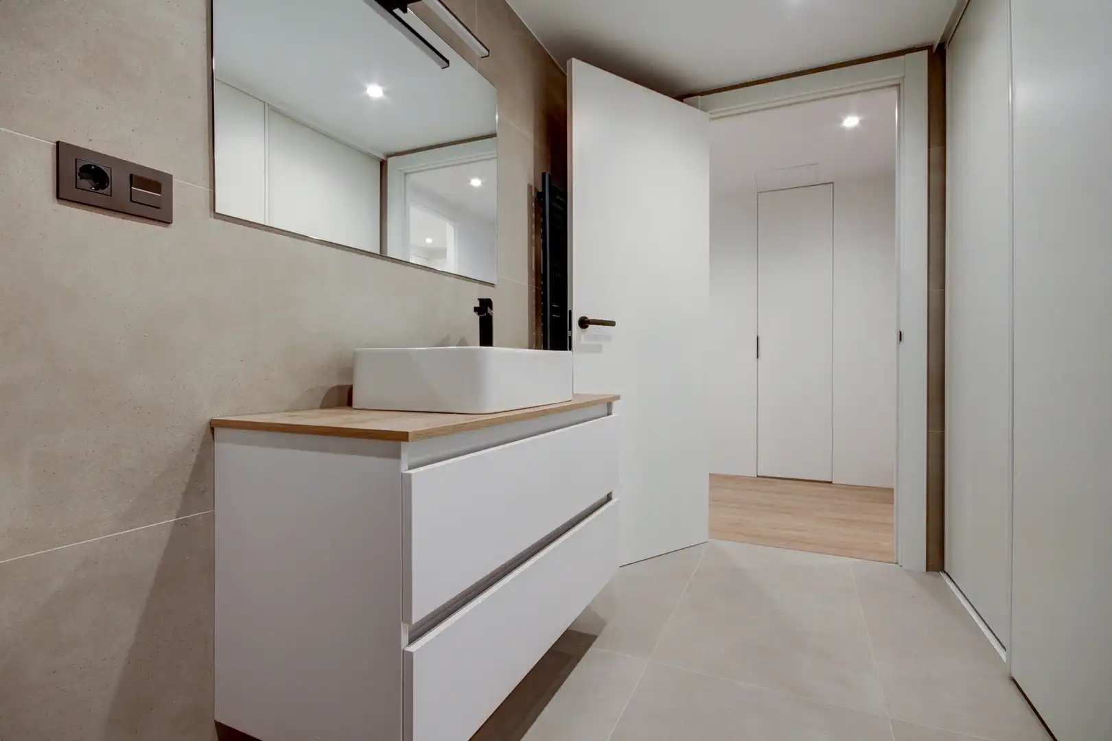 Badezimmer von Wohnung zum Verkauf in Manresa mit Klimaanlage, Heizung und Parkett
