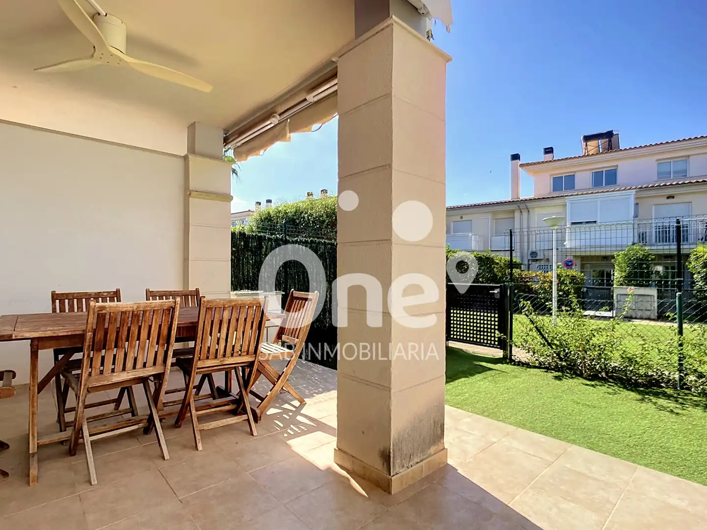 Terraza de Casa adosada de alquiler en San Antonio de Benagéber con Aire acondicionado, Calefacción y Jardín privado