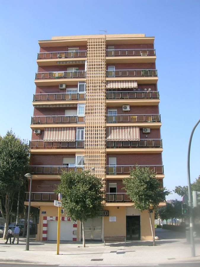 Exterior view of Garage for sale in  Valencia Capital
