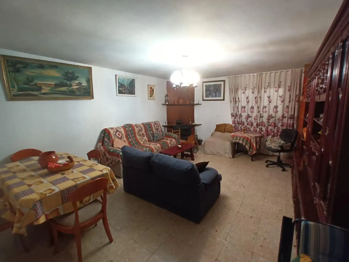 Sala d'estar de Casa o xalet en venda en Hontoba amb Calefacció, Jardí privat i Terrassa