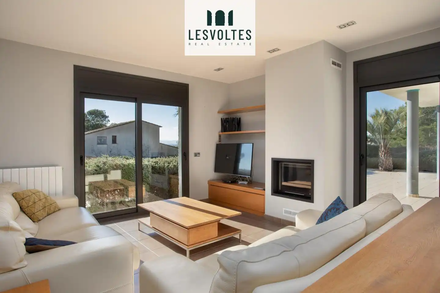 Living room of Houses for sale in L'Estartit  with Air Conditioner, Heating and Private garden