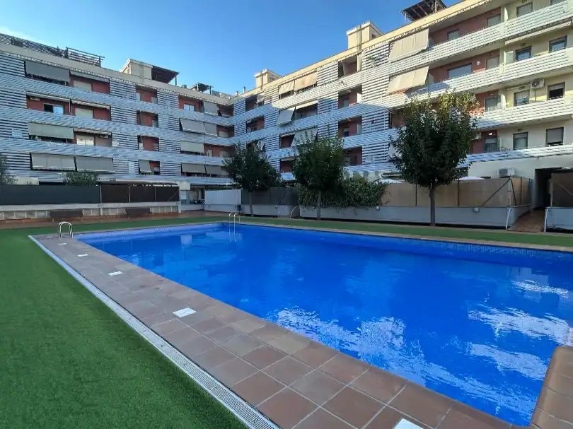 Duplex with pool for sale in VINT I DOS DE JULIOL 883