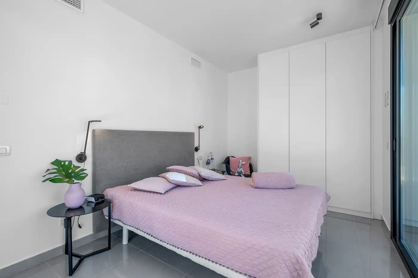 Habitación de Casa o chalet en venta en Guardamar del Segura con Calefacción, Jardín privado y Terraza