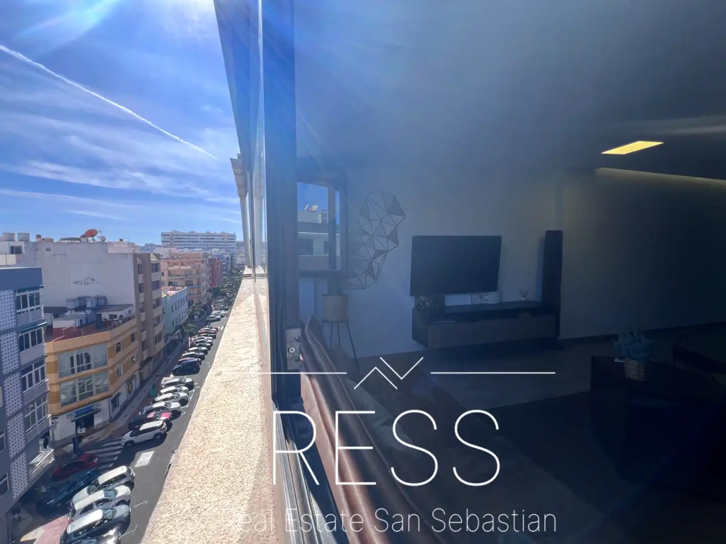 Vista exterior de Pis en venda en Las Palmas de Gran Canaria amb Aire condicionat, Moblat i Forn