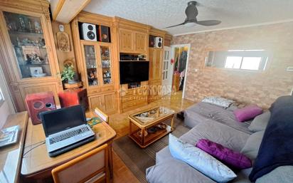 Flat for sale in Reyes, Parla