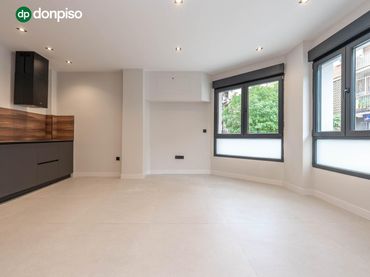Piso con ascensor en venta en Plaza FONTIVEROS 4
