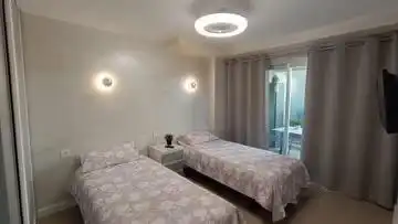 Dormitori de Apartament en venda en San Bartolomé de Tirajana amb Aire condicionat, Terrassa i Moblat