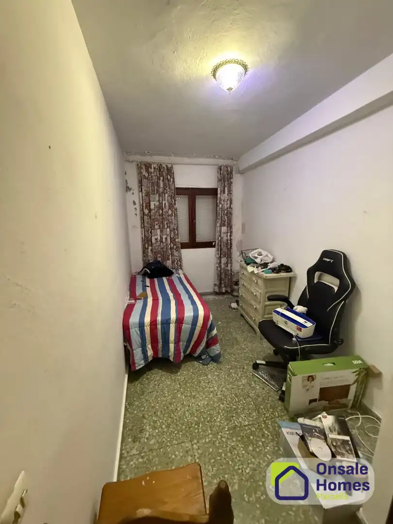 Dormitori de Casa adosada en venda en Marbella amb Jardí privat i Balcó