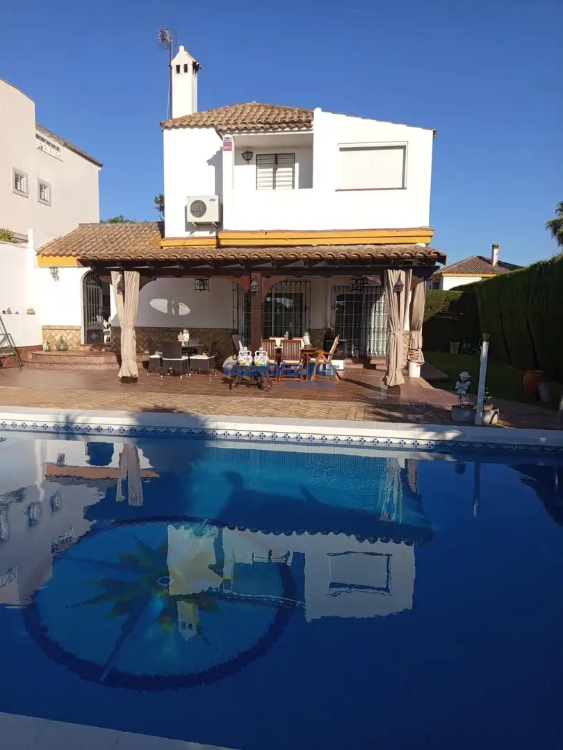 Chalet con piscina en venta en Cerros de Montequinto, imagen 10