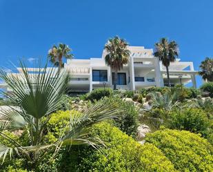 Exterior view of Attic to rent in Estepona  with Air Conditioner, Terrace and Swimming Pool