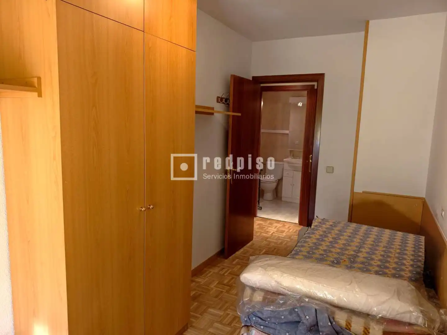 Bedroom of Flat for sale in Madrid  with Air Conditioner, Heating and Parquet flooring
