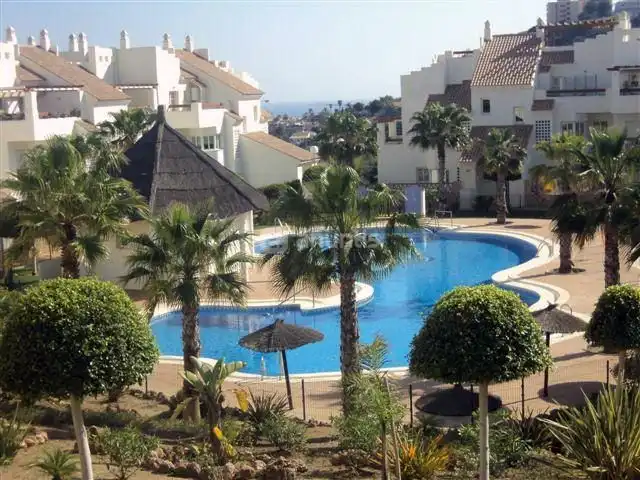 Pis amb piscina en venda a Montealto - Monterrey